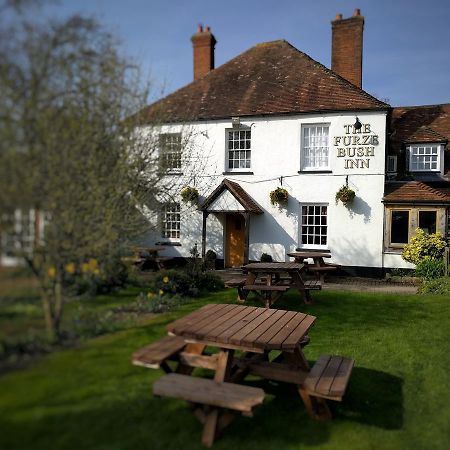 The Furze Bush Inn Newbury  Zewnętrze zdjęcie