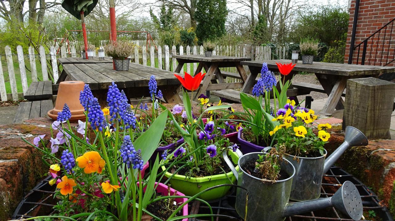 The Furze Bush Inn Newbury  Zewnętrze zdjęcie